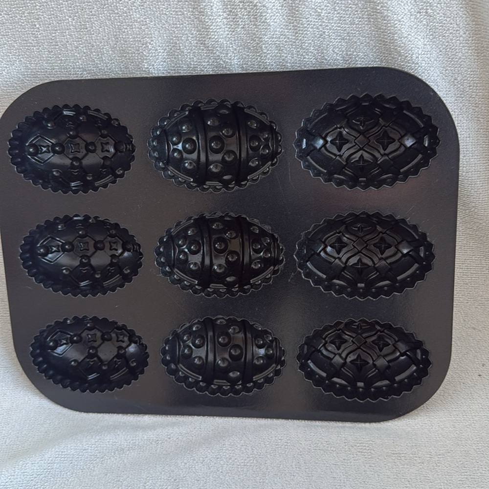 Nordicware Egg Muffin Cake Pan Easter